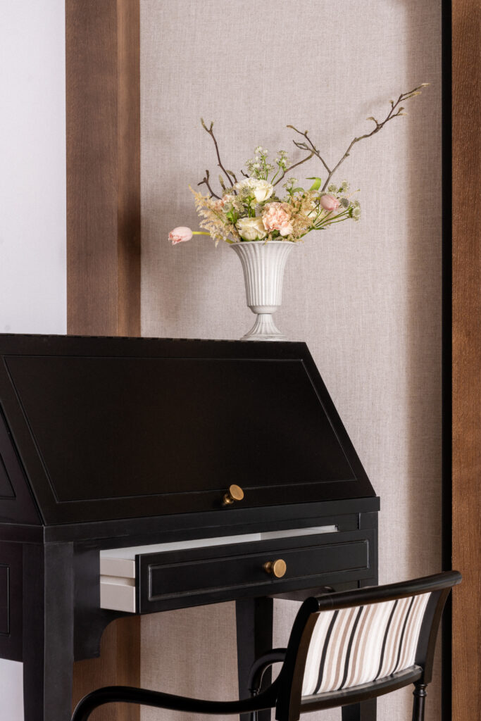 Marta Labrador-Colección Blixen-Secreter